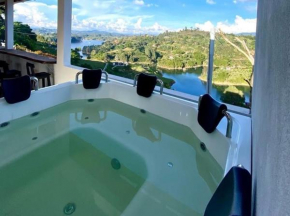 Casa Campestre con increíble vista al embalse de Guatape